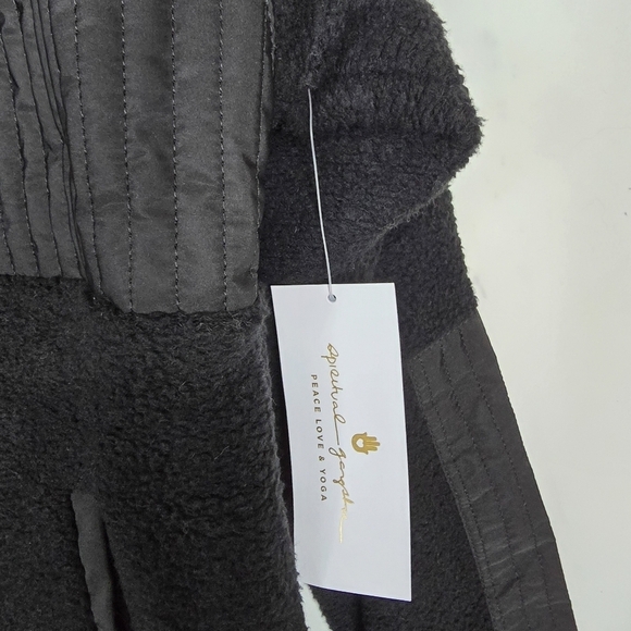 NWT Spiritual Gangster Black Pink Sherpa Half Zip Mixed Media Pullover J… - Picture 9 of 13